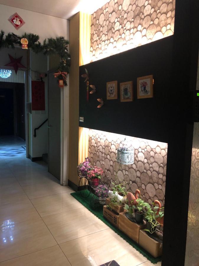 Boston Plus Hotel Chiayi City Exterior photo